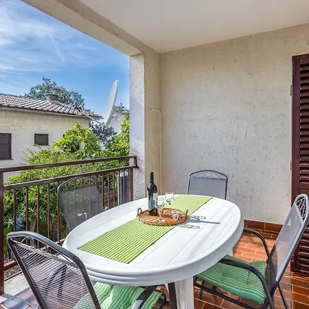 Apartment Drazen *